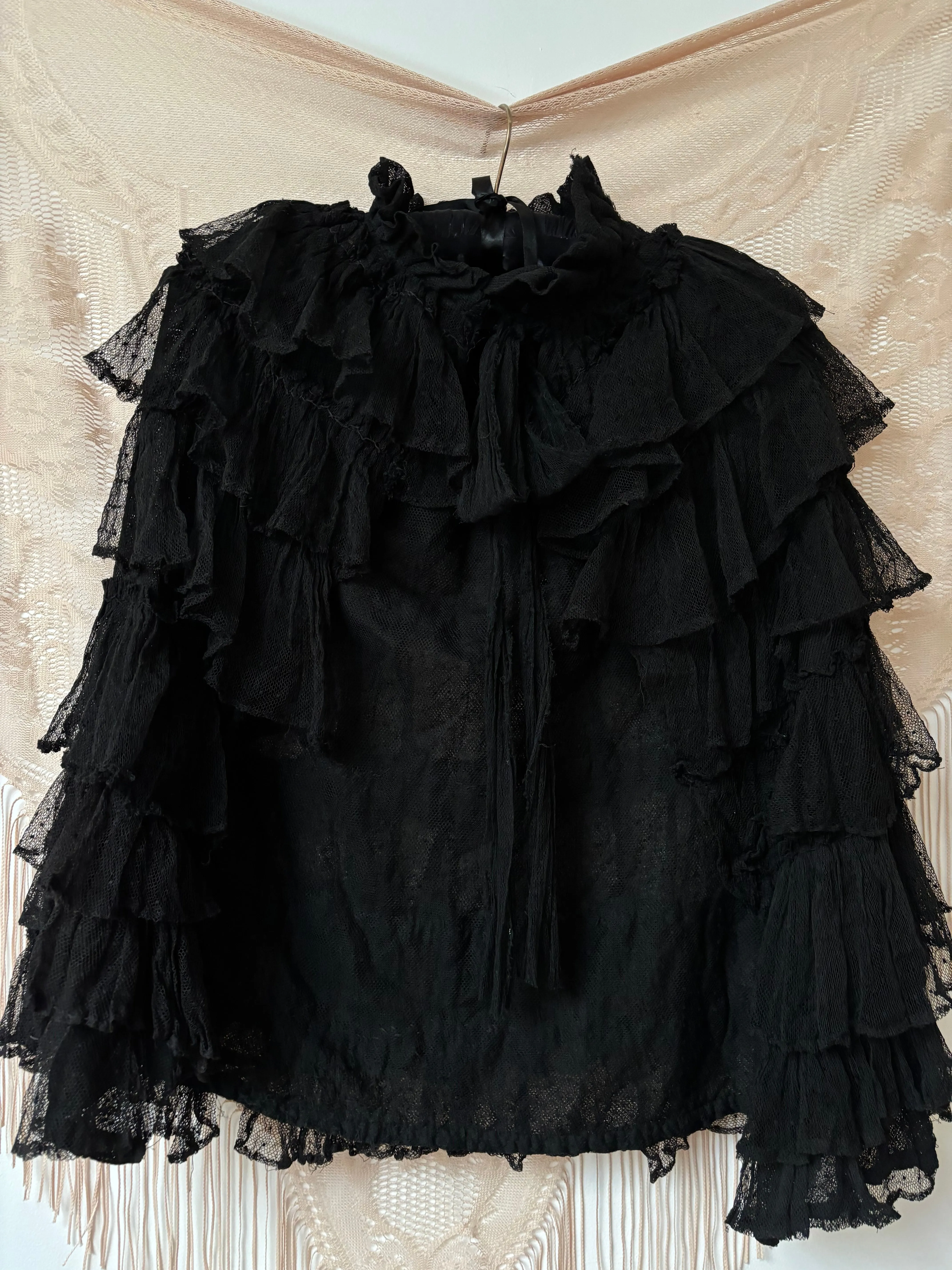 Antique Edwardian Tiered Ruffle Lace Tie Neck Mourning Cape
