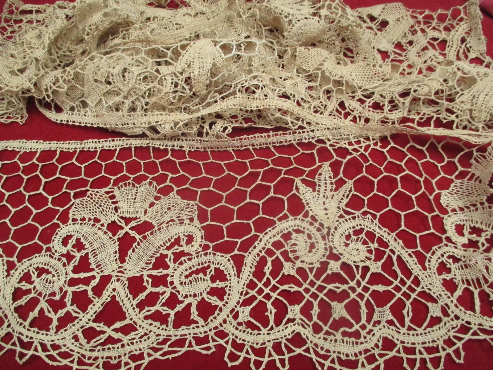 Antique Victorian bobbin lace flounce