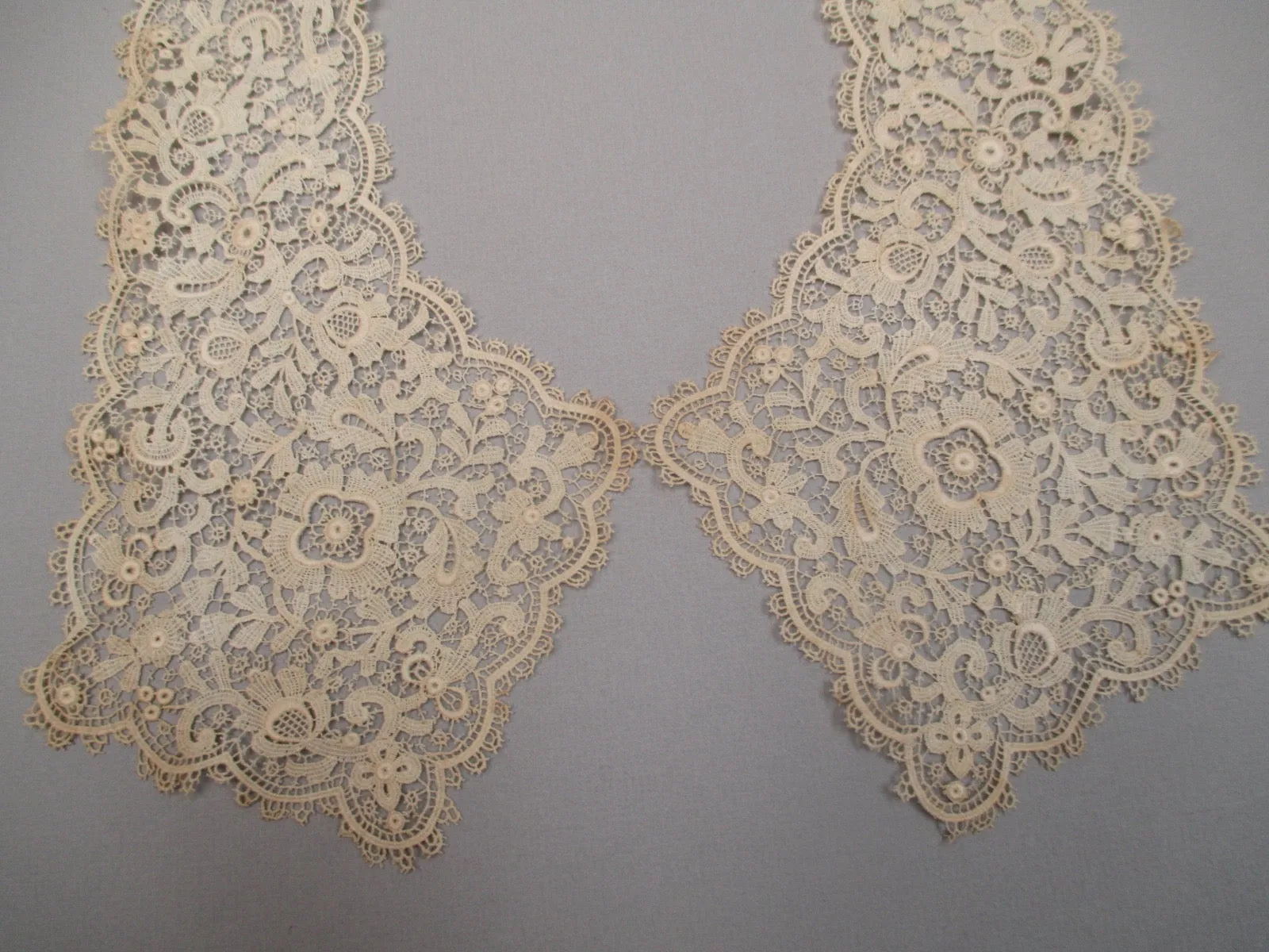 Antique Victorian Chemical lace collar