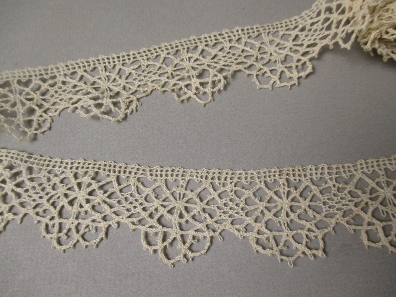 Antique Victorian Edge lace trim