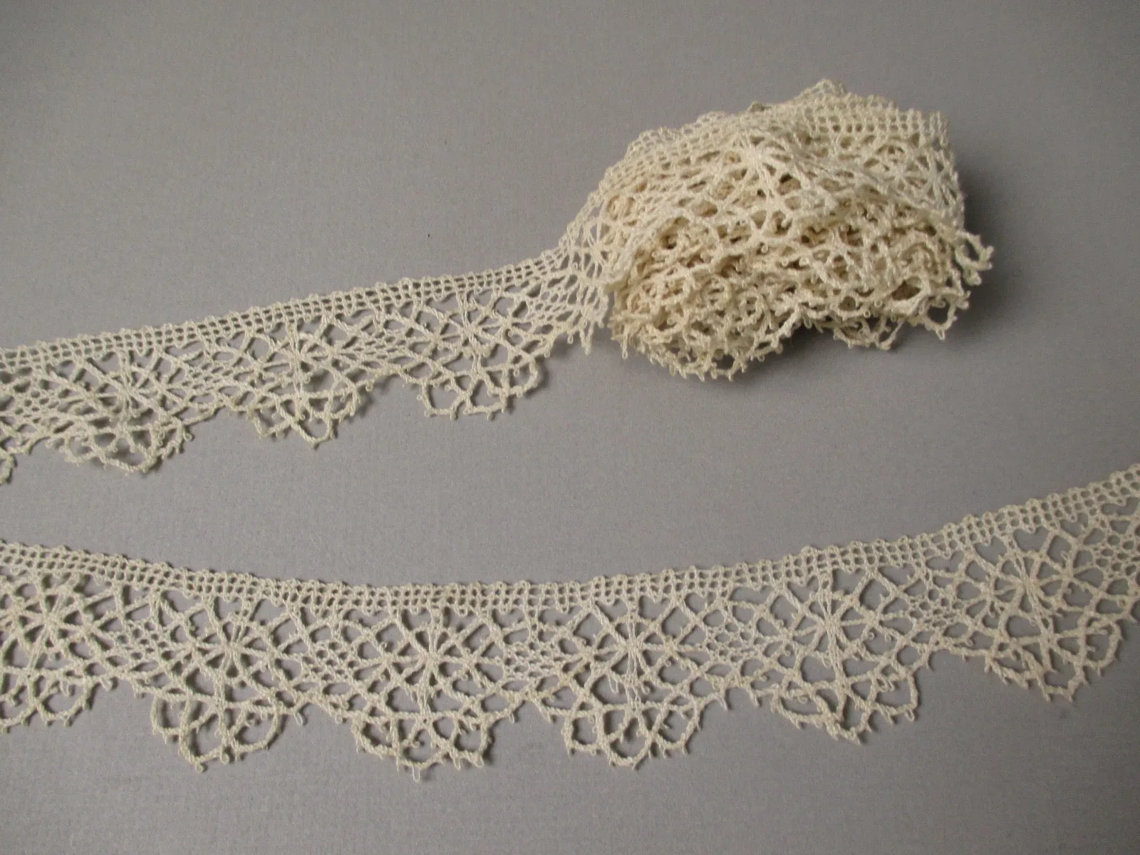 Antique Victorian Edge lace trim