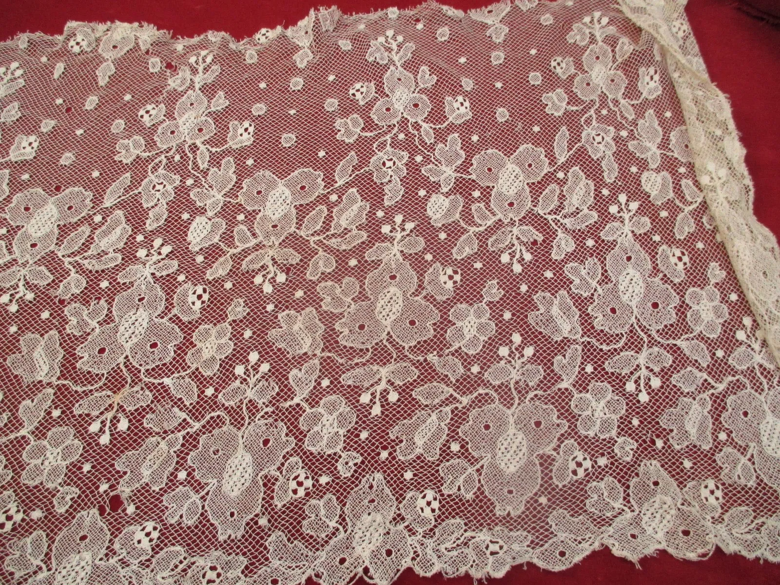 Antique Victorian floral lace remnant