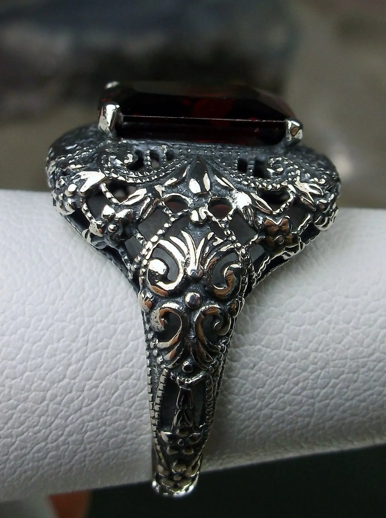 D149, Intricate Victorian Ring, Simulated Gem, Victorian Jewelry #D149