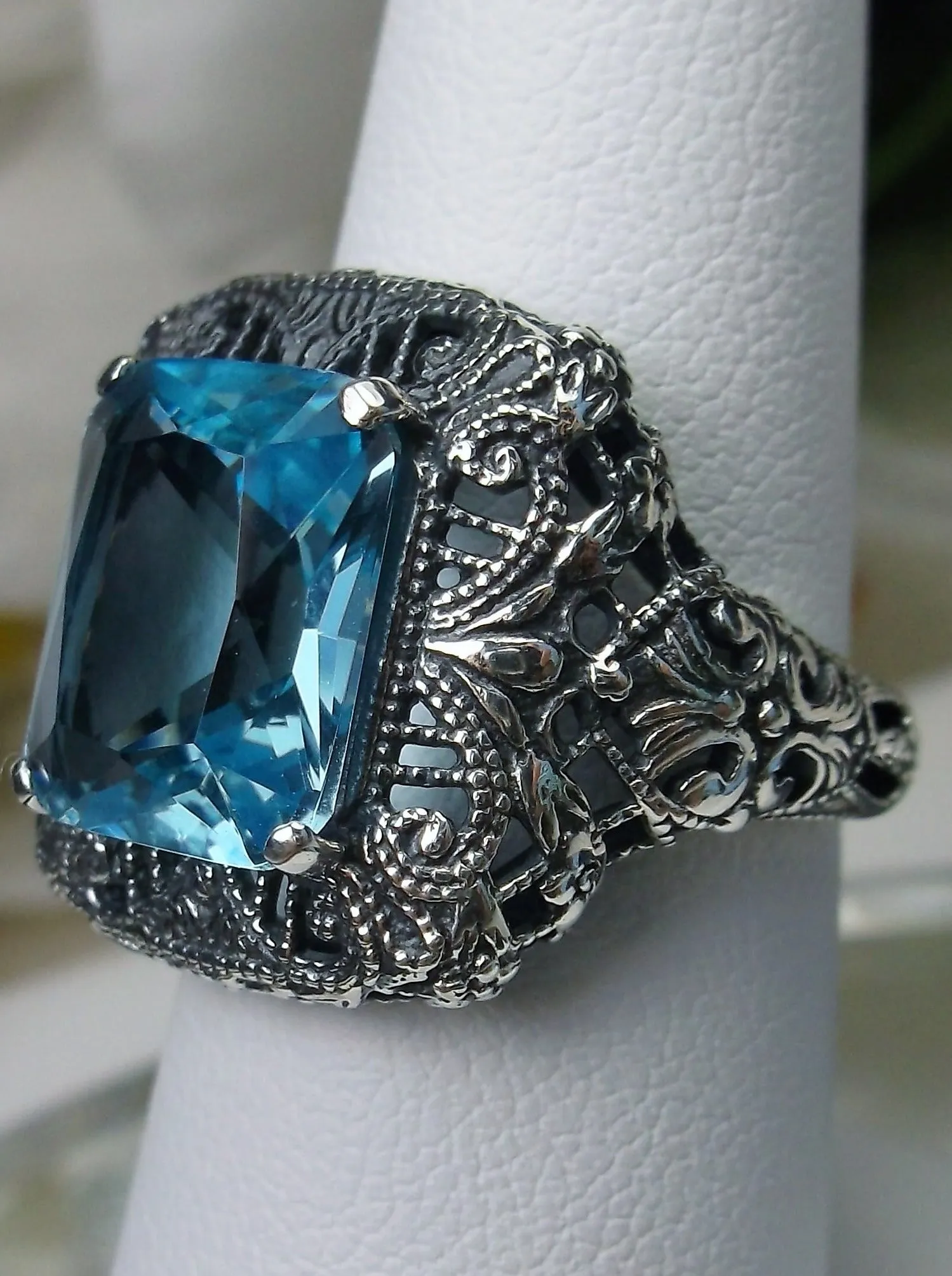 D149, Intricate Victorian Ring, Simulated Gem, Victorian Jewelry #D149