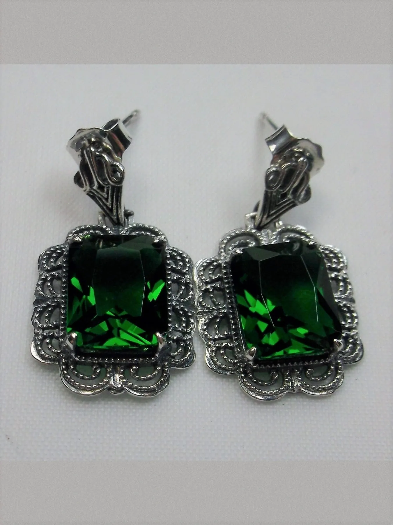 Emerald Earrings, Short Festoon Filigree #E8z