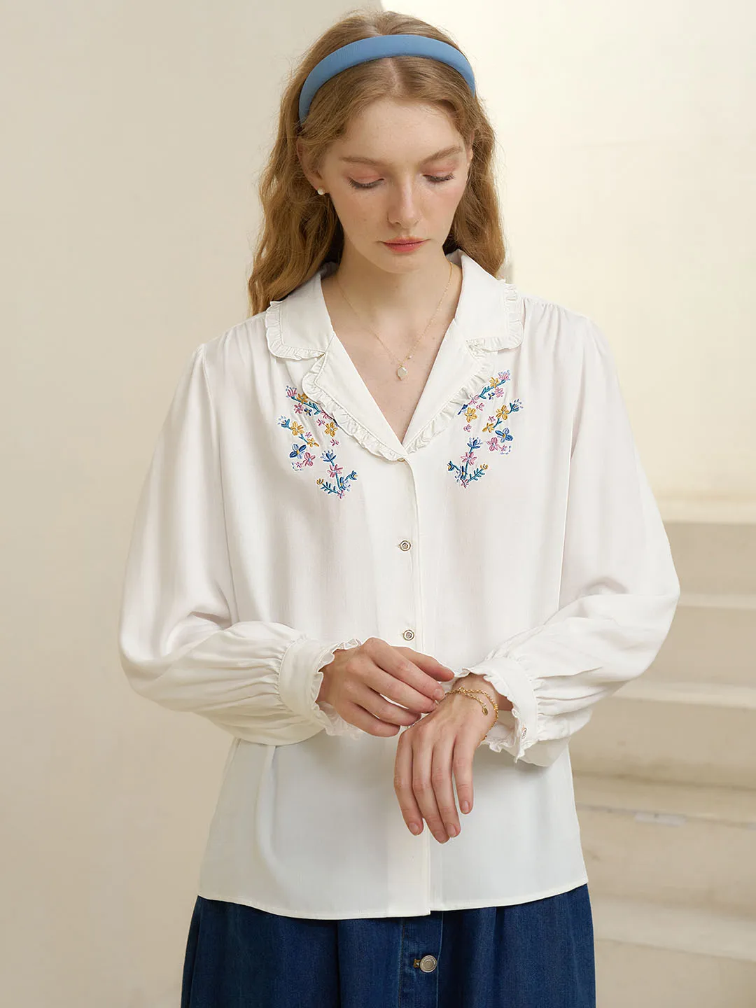 【Final Sale】Convallaria Floral Embroidered White Puff Top