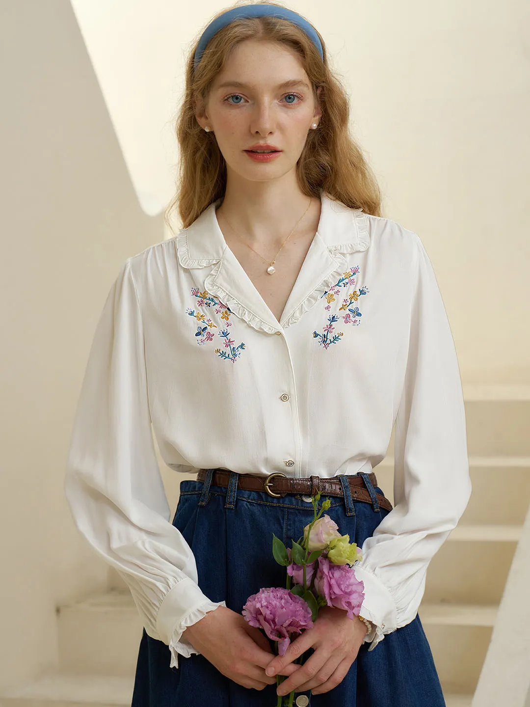 【Final Sale】Convallaria Floral Embroidered White Puff Top