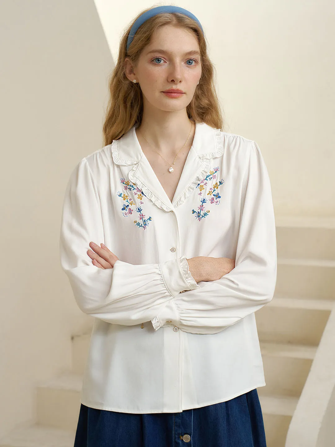 【Final Sale】Convallaria Floral Embroidered White Puff Top