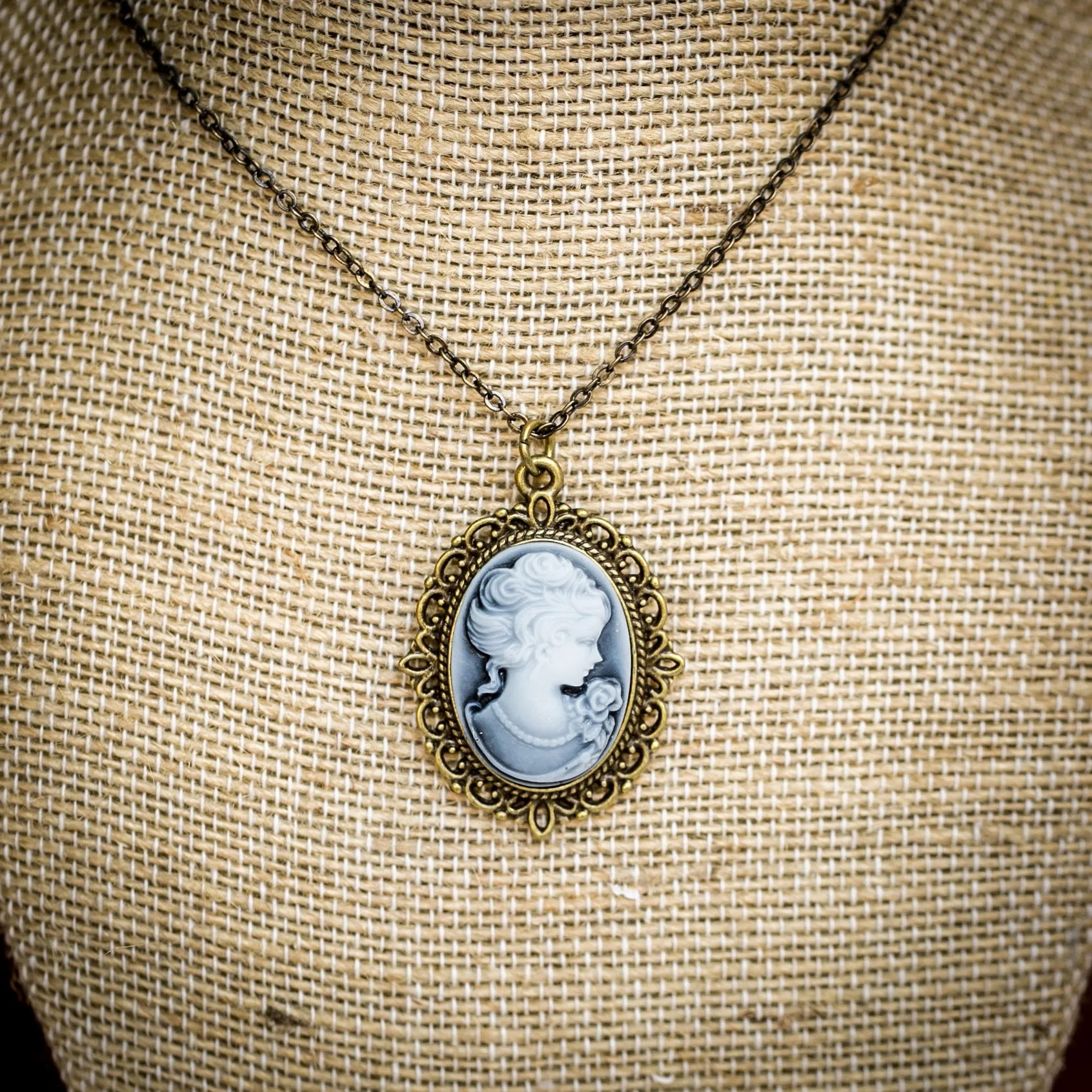Grey Lady Cameo (Fancy)