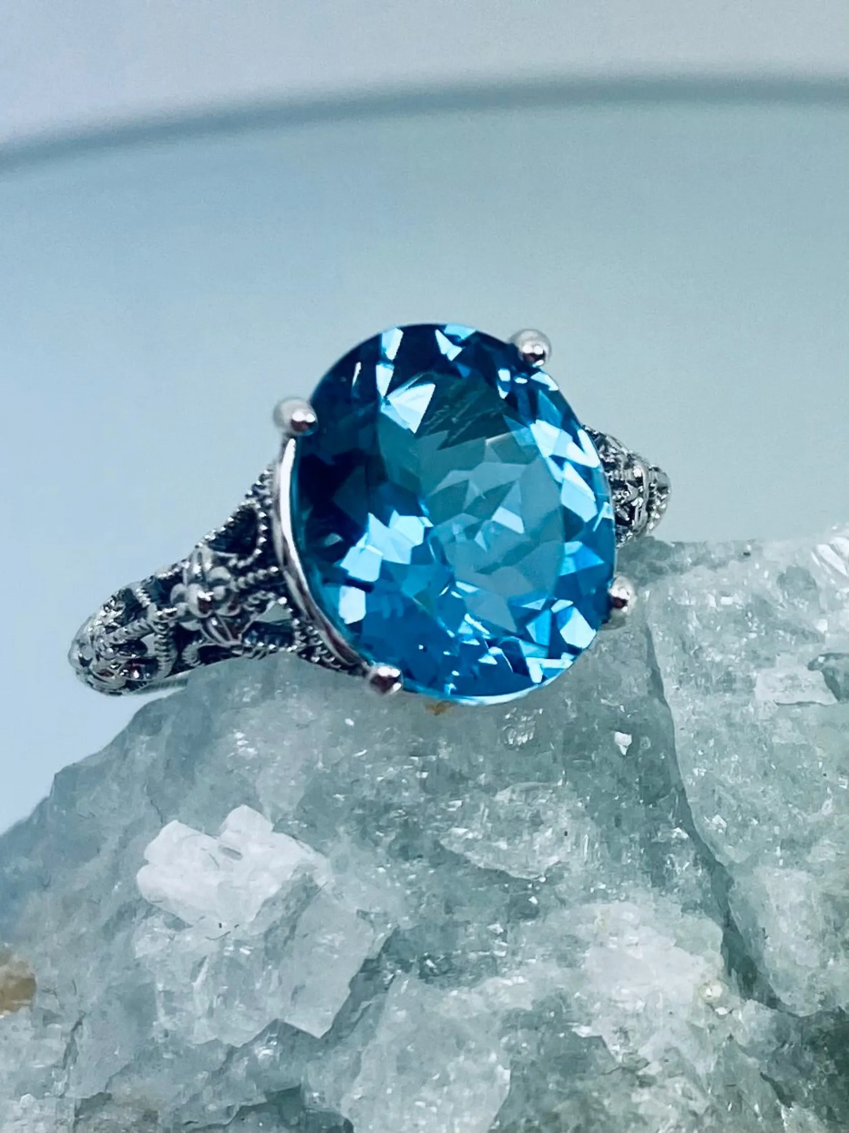 Natural London Blue Topaz Ring, Medieval Floral Filigree, Oval Gem, Vintage Jewelry, D173