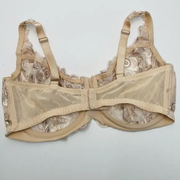 NWOT Soma Sensuous Lace embroidered Unlined Underwire bra Champagne Size…