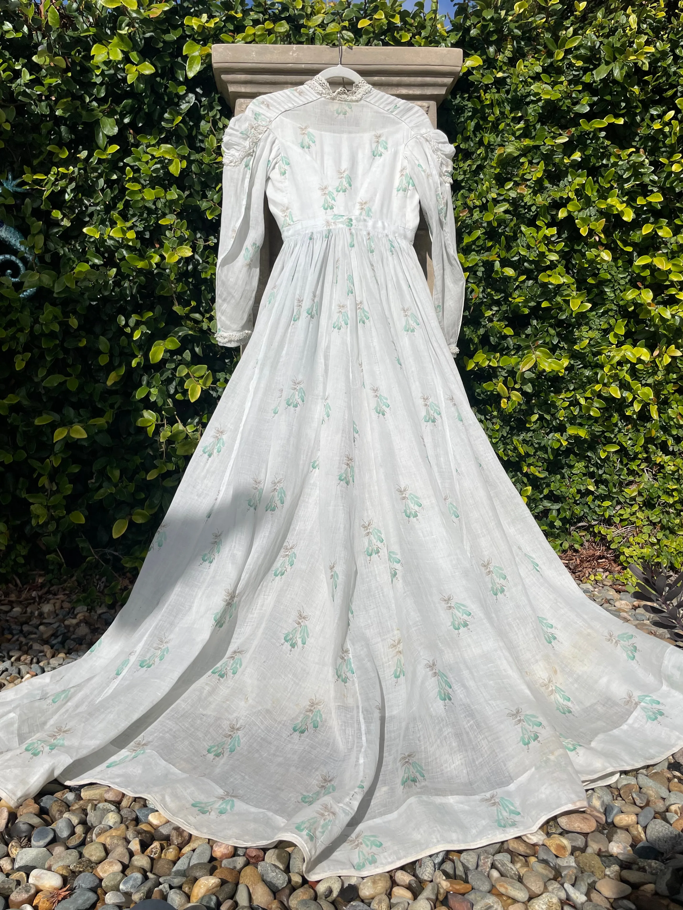 Rare Civil War Era Fine Printed Muslin Afternoon Dress