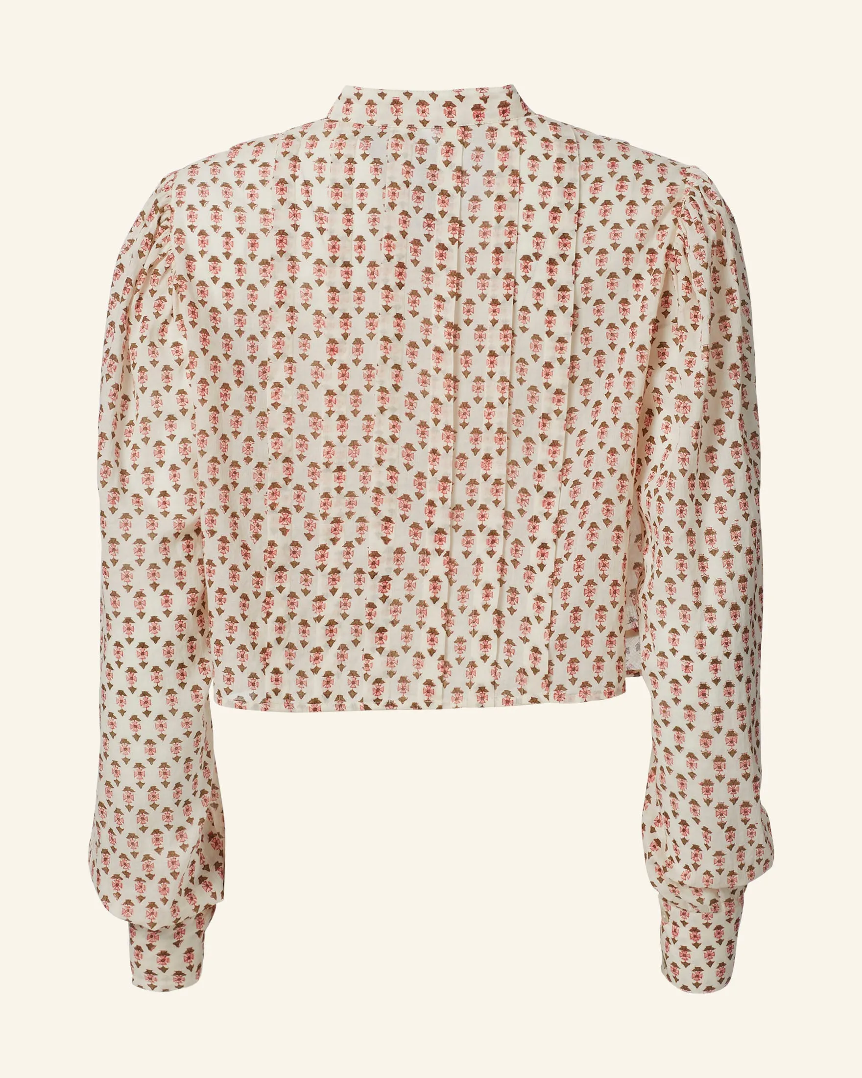 Ryland Ruby Quatrefoil Top