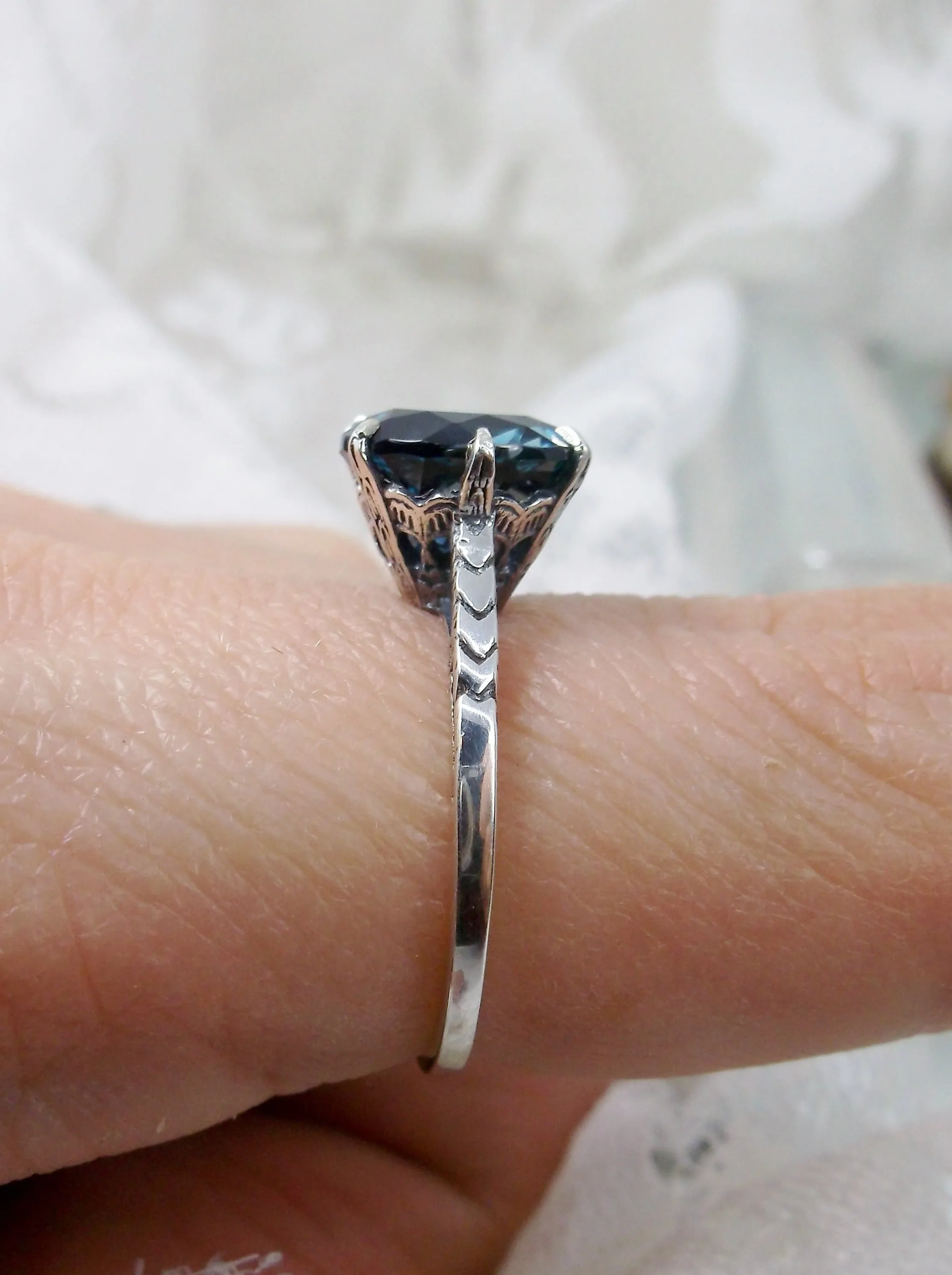Topaz Ring, Natural London Blue Solitaire, Classic Jewelry #D37z