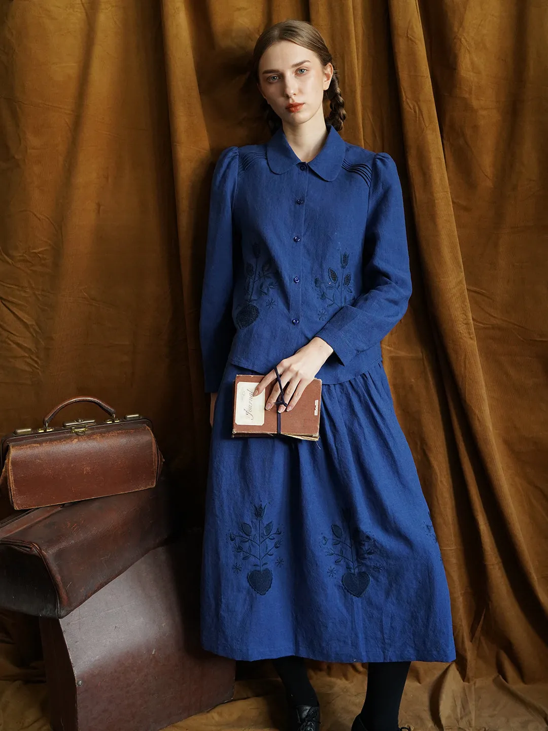 Unlogical Poem Victorian style Floral Embroidered Pleated Blue Hemp Shirt