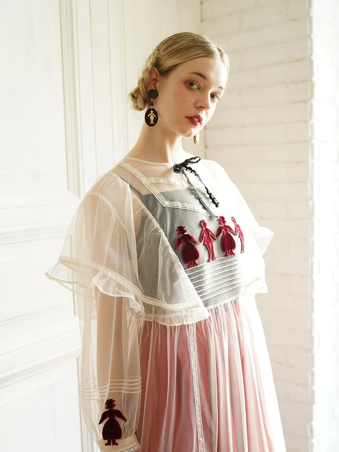 Unlogical Poem Victorian Style Velvet Paper-cut Patch Embroidered Dress