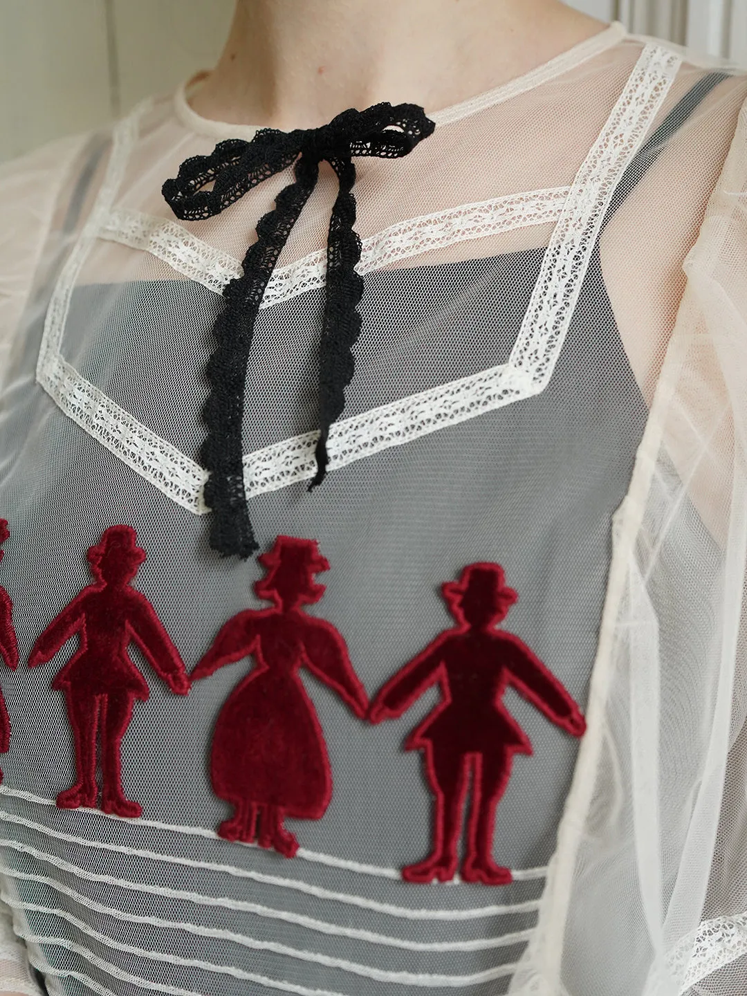 Unlogical Poem Victorian Style Velvet Paper-cut Patch Embroidered Dress