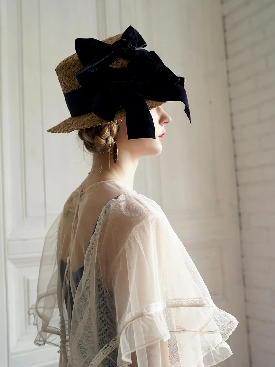 Unlogical Poem Victorian Style Velvet Paper-cut Patch Embroidered Dress