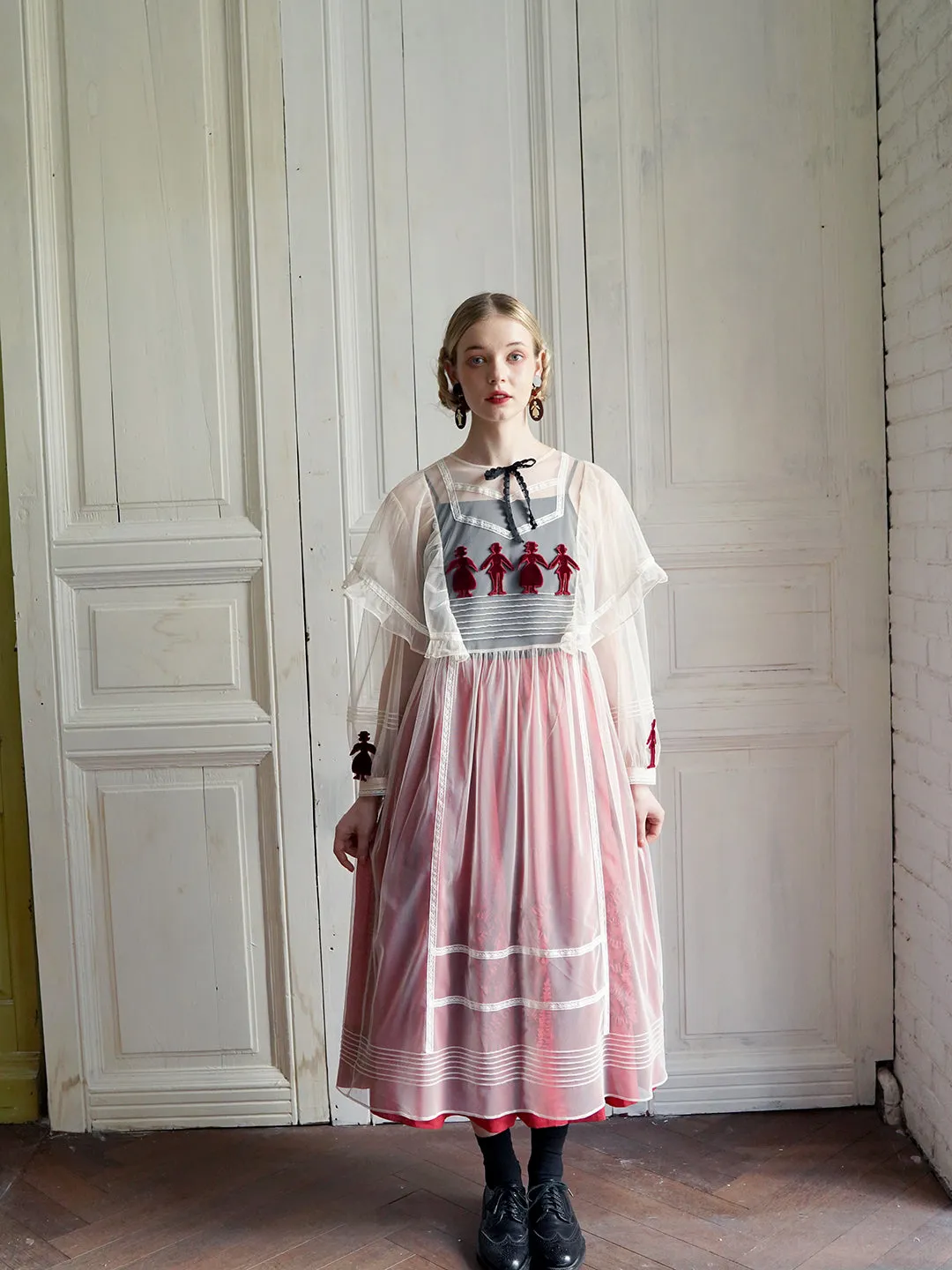 Unlogical Poem Victorian Style Velvet Paper-cut Patch Embroidered Dress