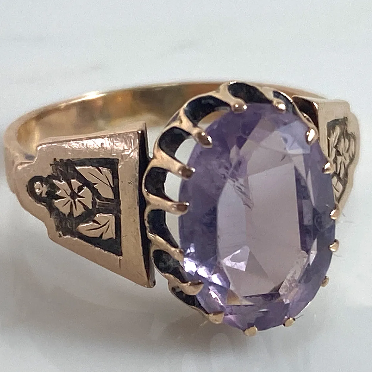 Victorian 14 Karat Yellow Gold and Amethyst Lady's Ring