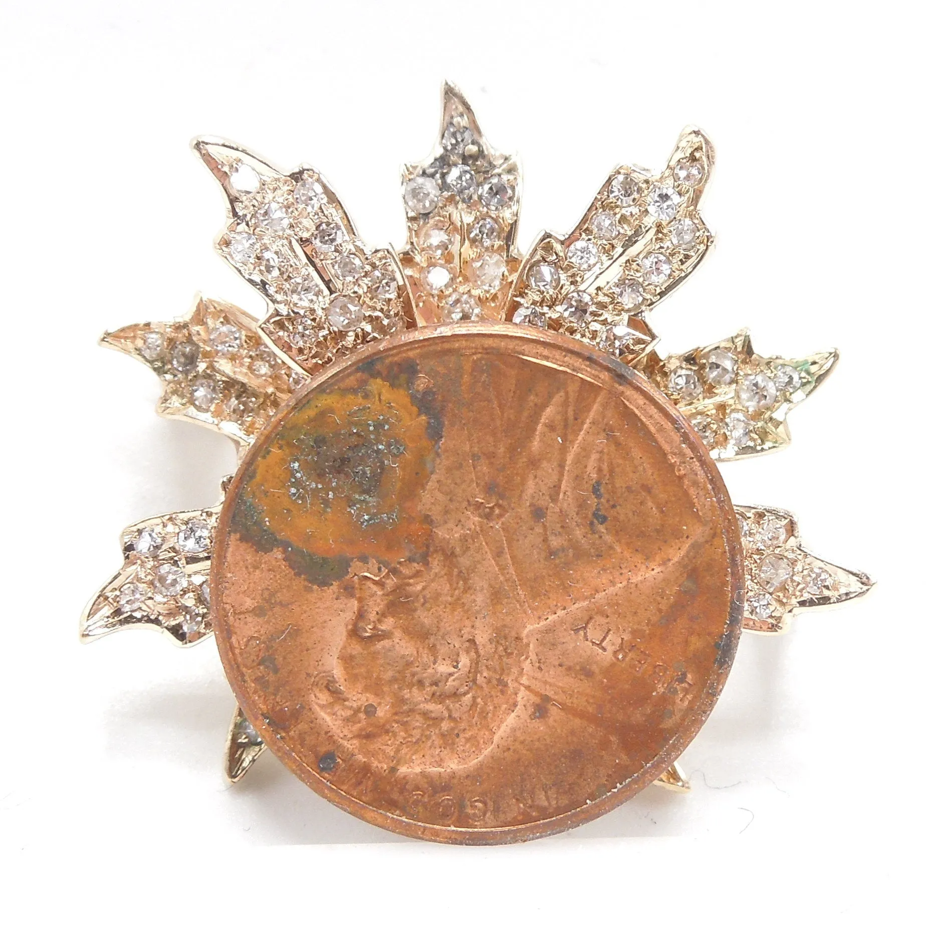 Victorian Starburst Flower Brooch in Yellow Gold with Diamonds