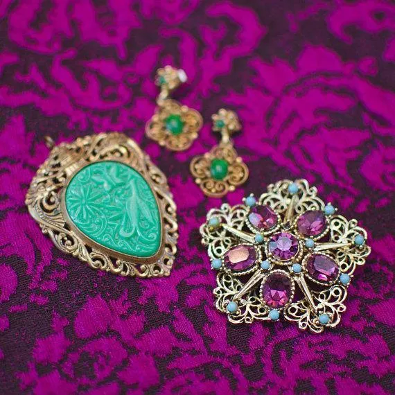 Vintage 1940s Gold Gilt Filigree Asian Influence Brooch Pendant with Faux Jade Carved Floral Relief