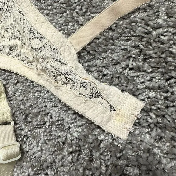 Warner’s Blanche VTG Bras Lot of 3 Size 34D Cream Pink Red Lace Bow